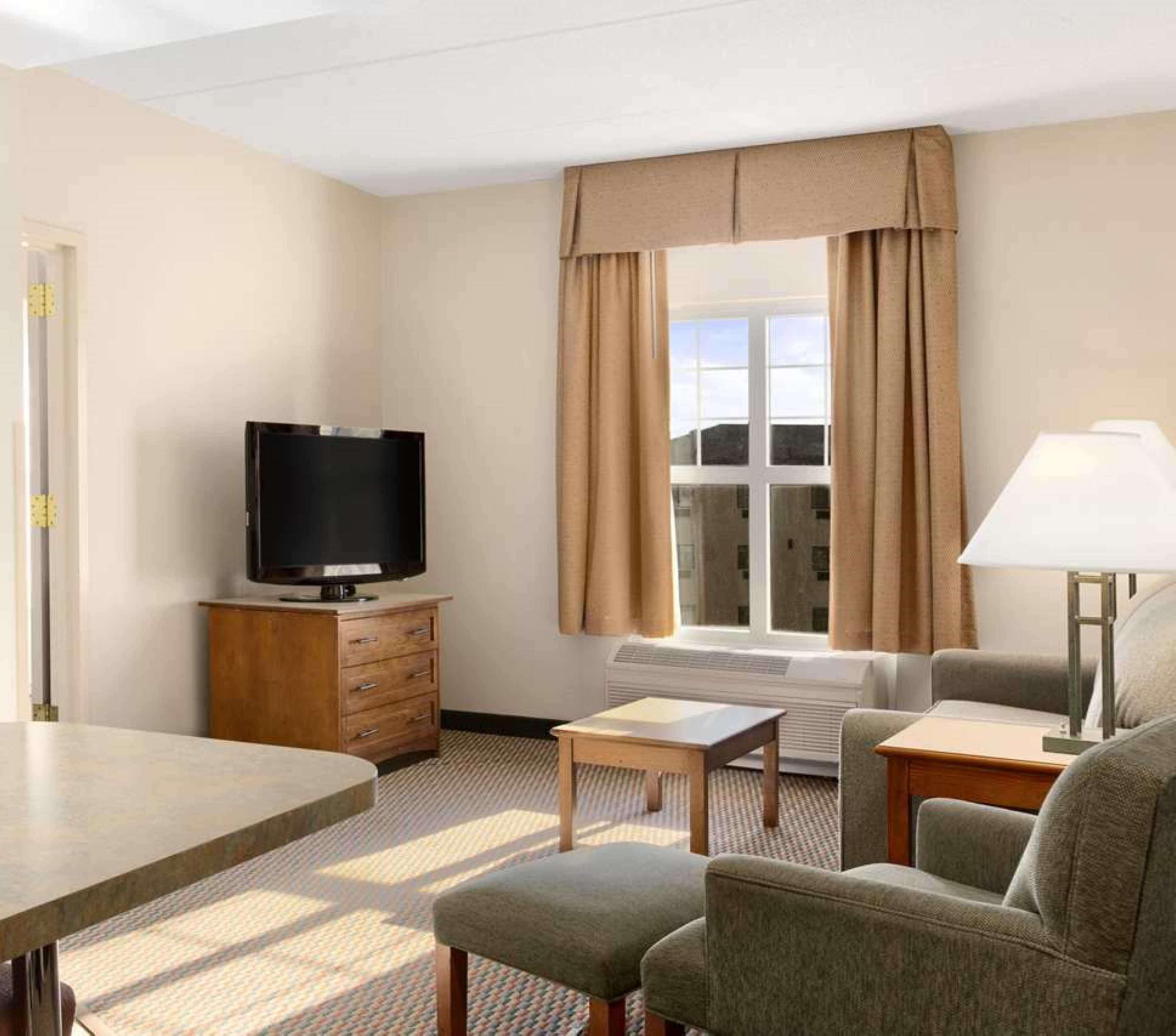Hampton Inn & Suites Providence-Warwick Airport Dış mekan fotoğraf