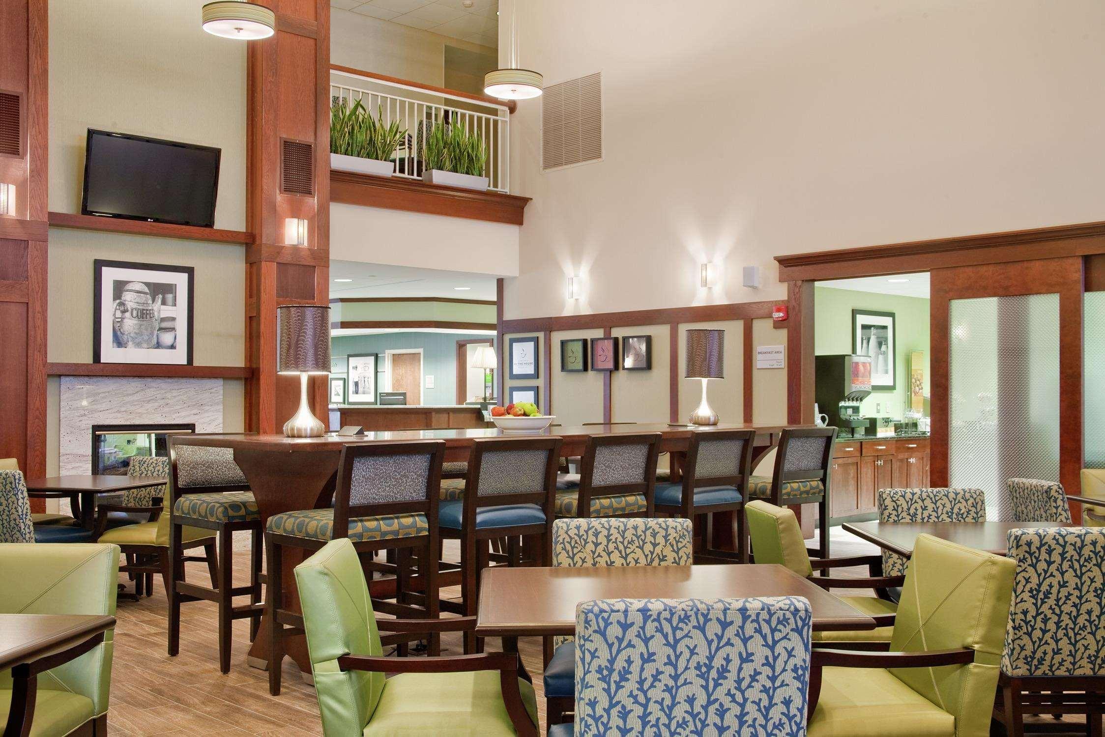 Hampton Inn & Suites Providence-Warwick Airport Dış mekan fotoğraf