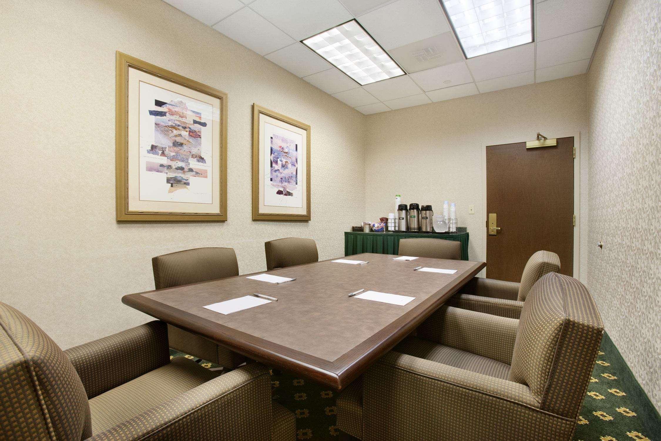 Hampton Inn & Suites Providence-Warwick Airport Konforlar fotoğraf