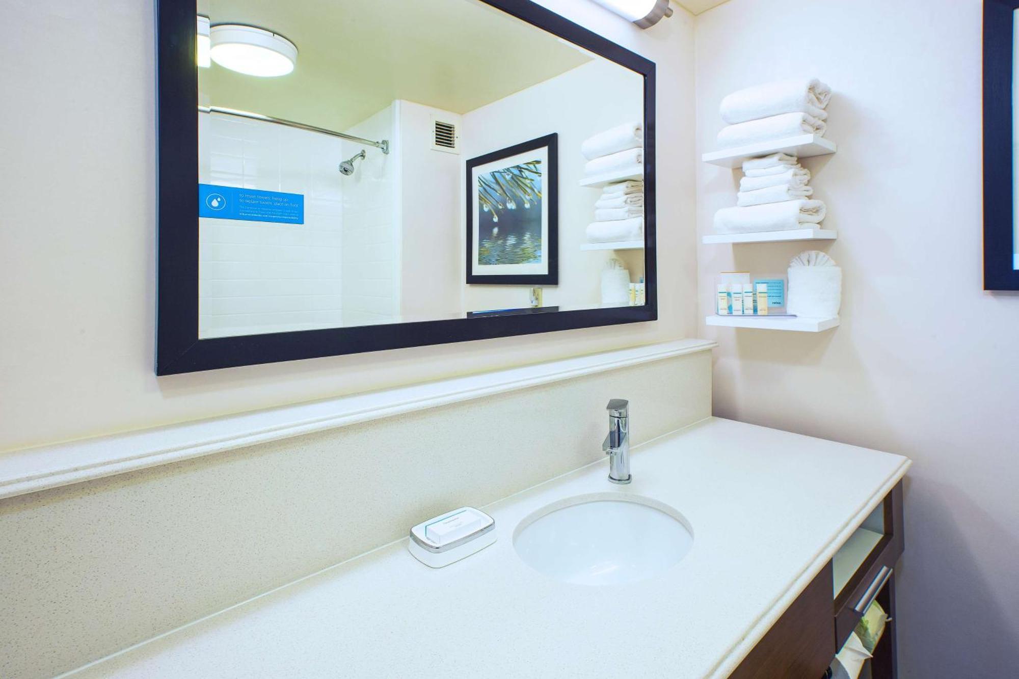 Hampton Inn & Suites Providence-Warwick Airport Dış mekan fotoğraf